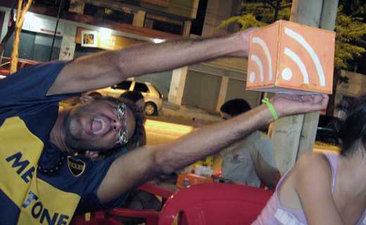 Dulcetti agarrando a caixa do RSS