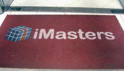 Entrada do BlogCamp ES com o tapete do iMasters